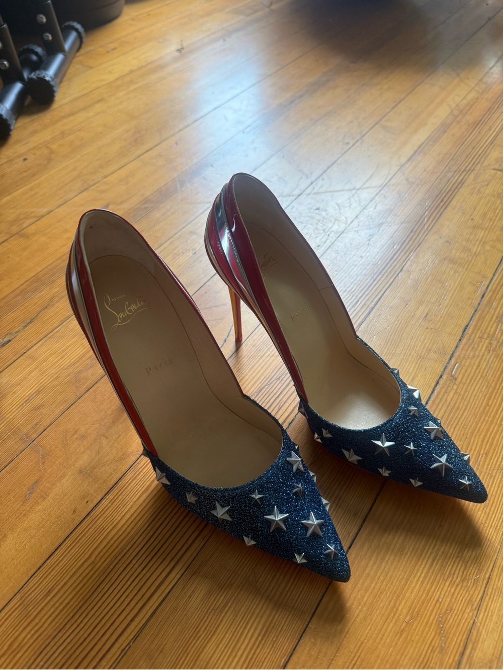 *RARE* Christian Louboutin USA Star-Embellished Pointed Pumps Heel - Picture 7 of 7